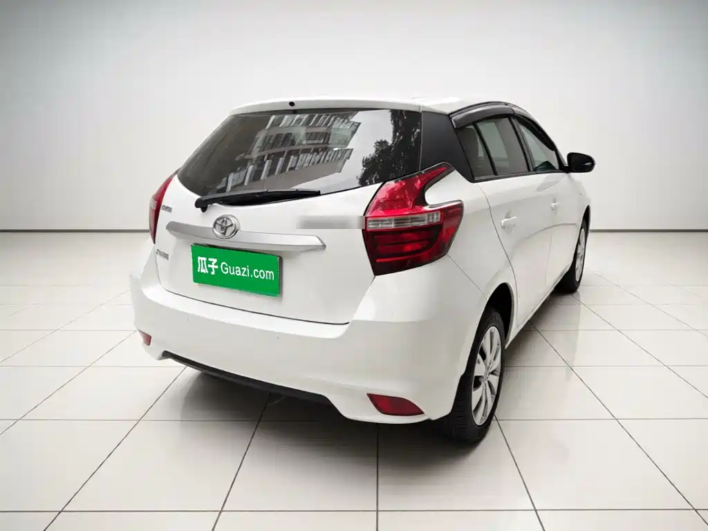 Toyota Yaris L 2019 — фото 4