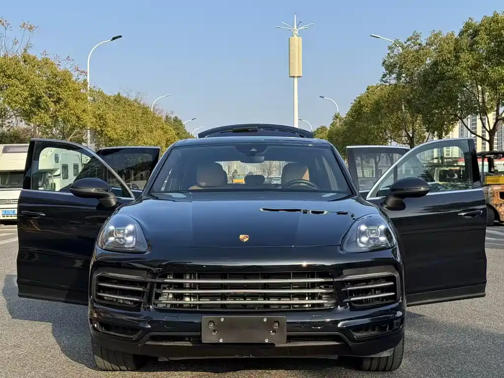 Porsche Cayenne 2018 — фото 7