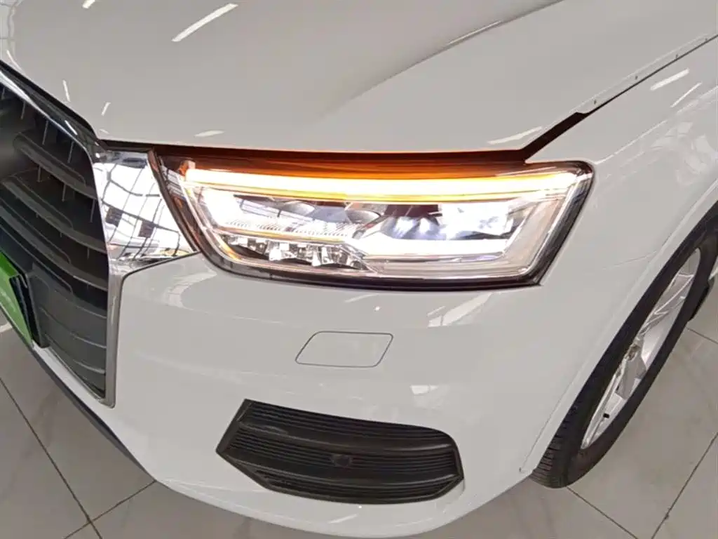 Audi Q3 2018 — фото 18