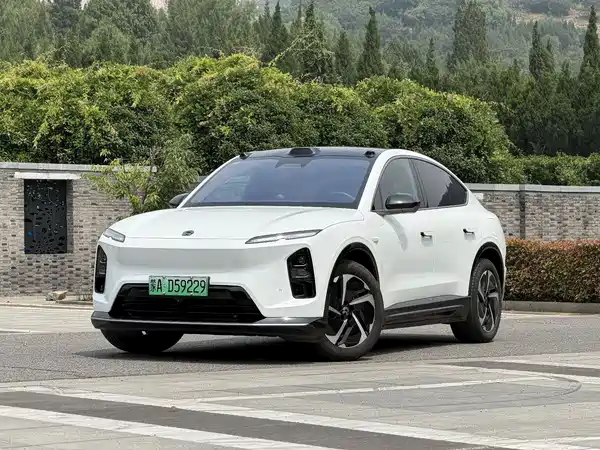 NIO EC6 2025