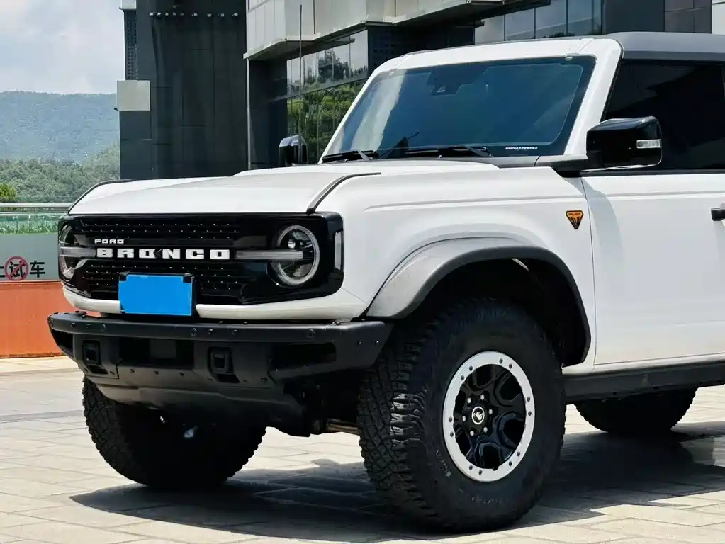 Ford Bronco 2025 — фото 8