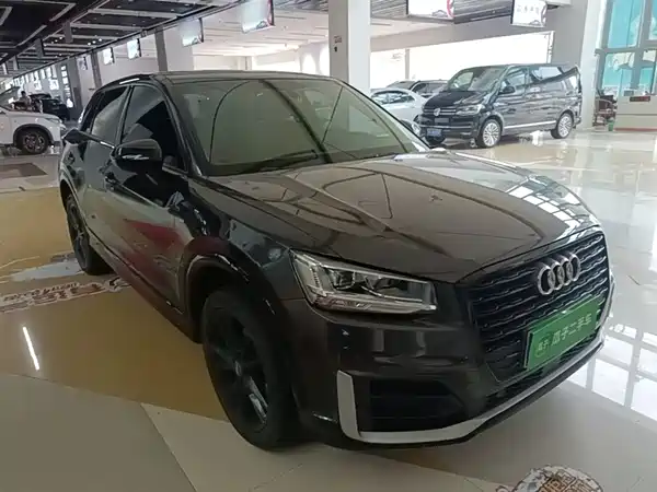 Audi Q2L 2020