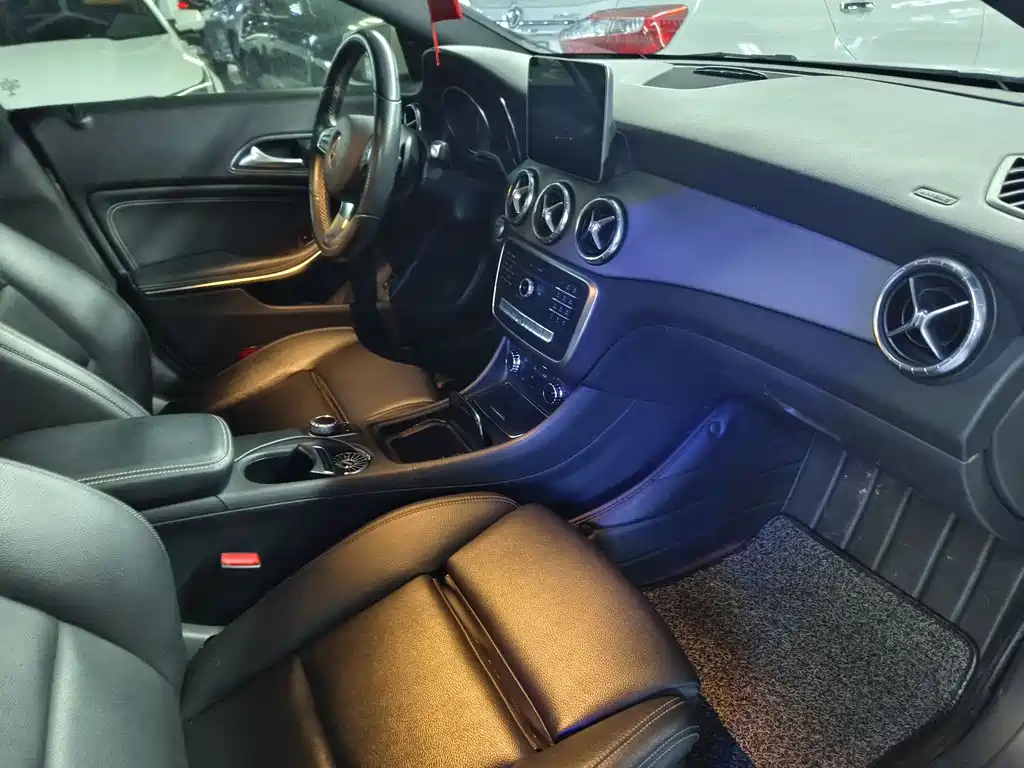 Mercedes-Benz CLA 2017 — фото 12
