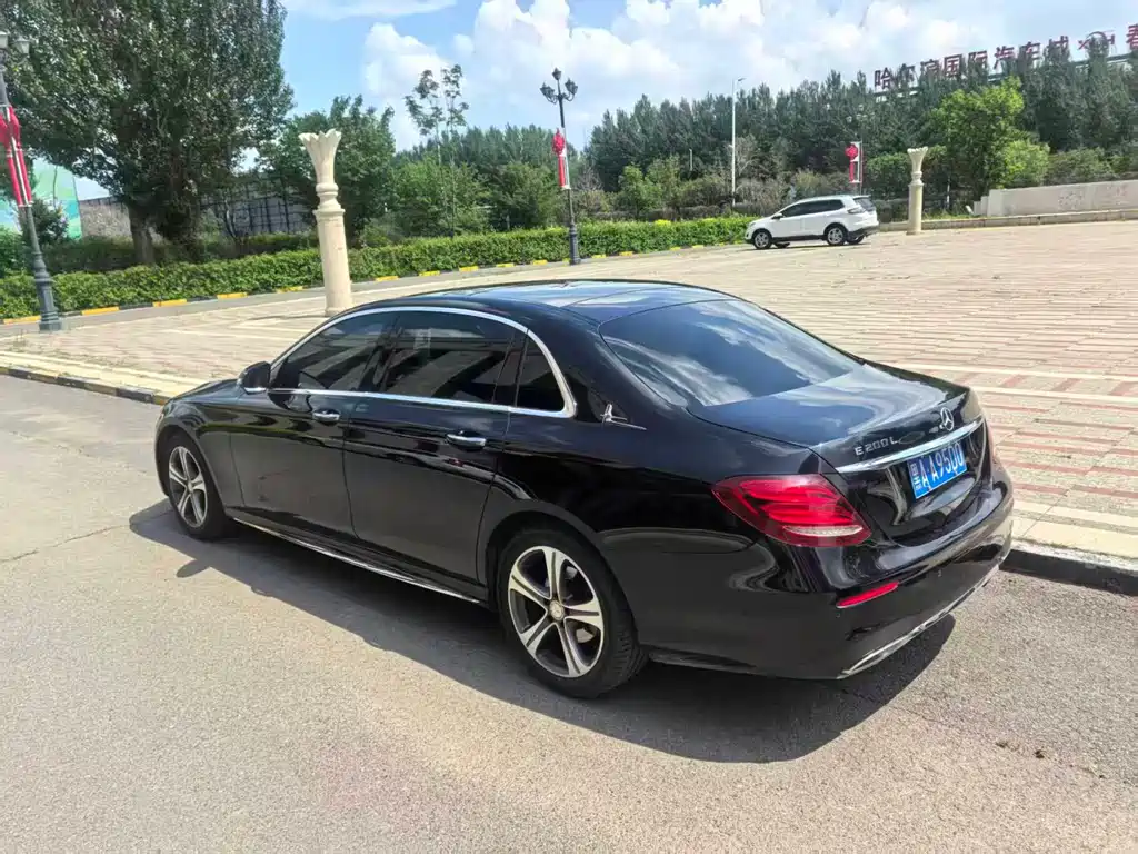 Mercedes-Benz E-Class 2016