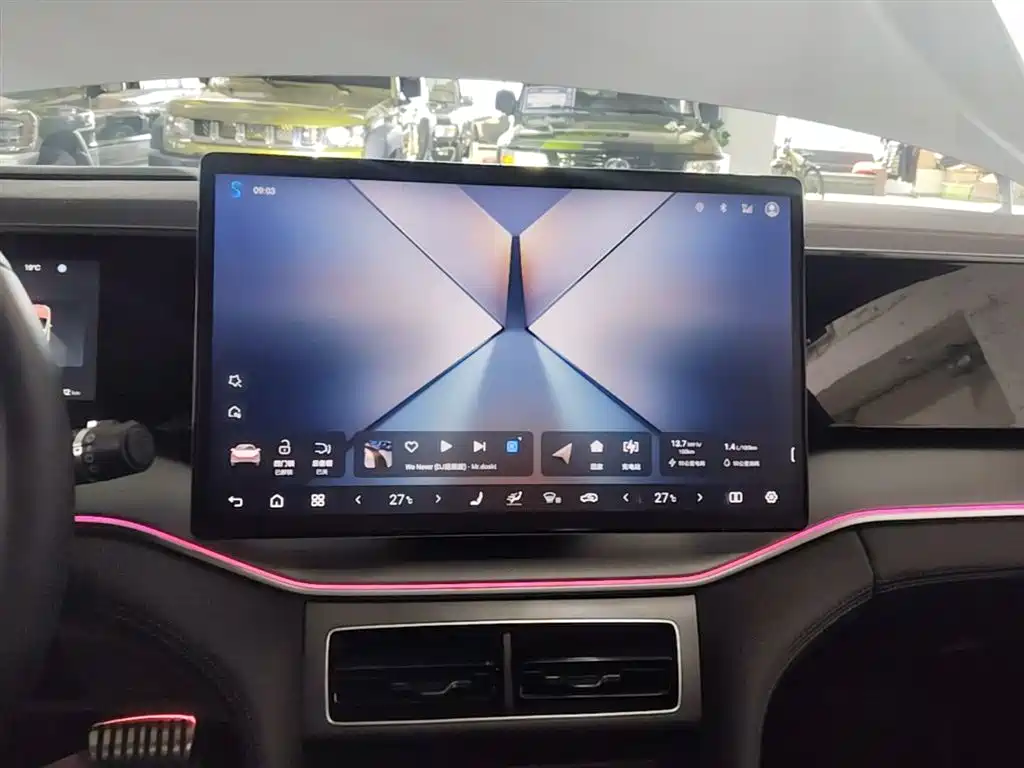 BYD L DM-i 2025 — фото 13