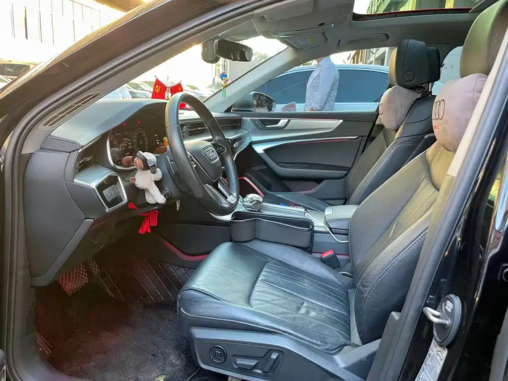 Audi A6L 2022