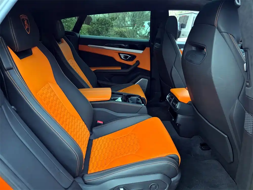 Lamborghini Urus 2023 — фото 13