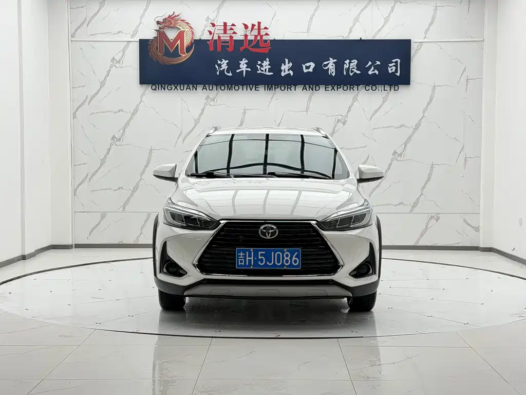Toyota Yaris L 2022
