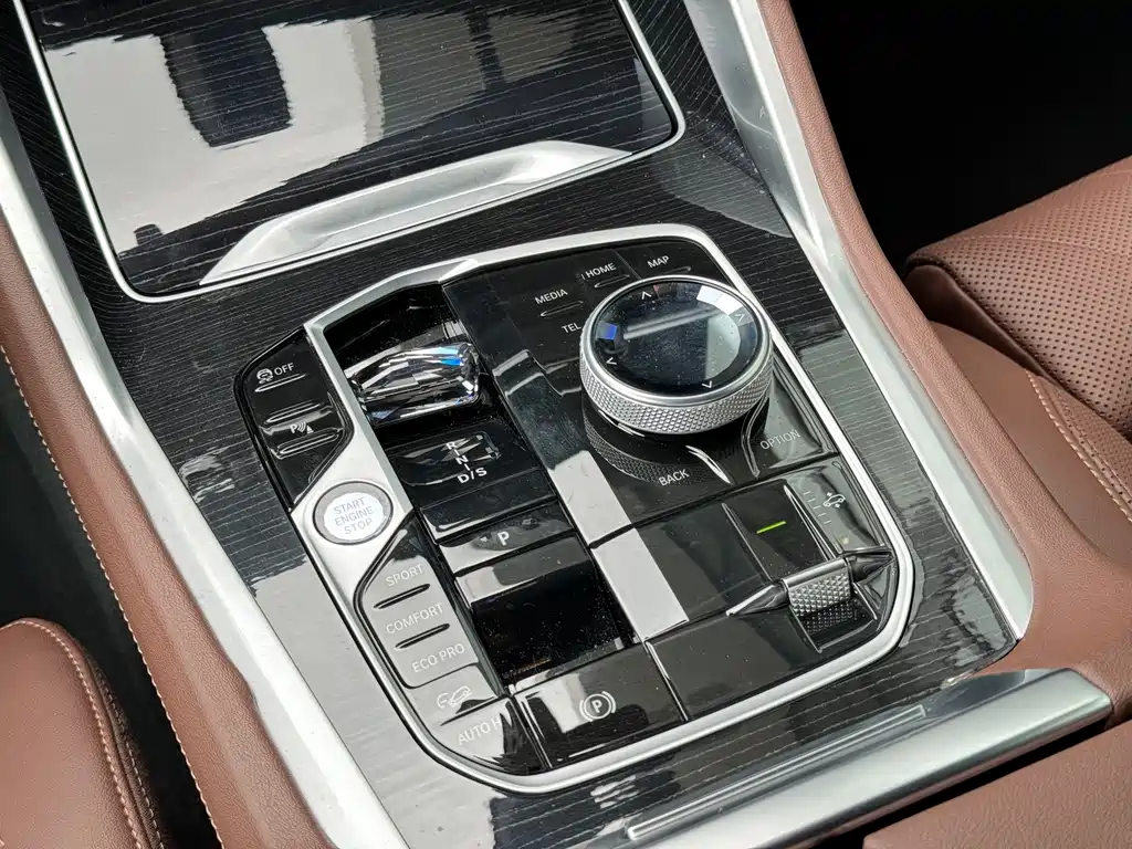 BMW X6 2024 — фото 19