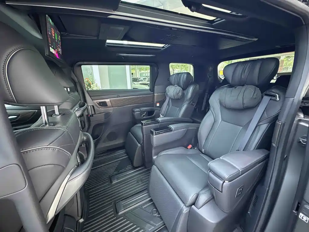 Toyota Vellfire 2024 — фото 16