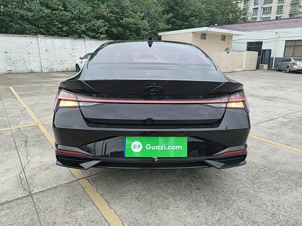 Hyundai Elantra 2021