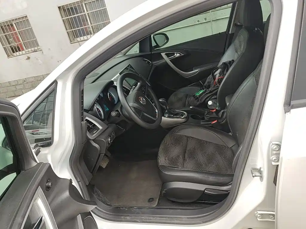 Buick Excelle GT 2015 — фото 15