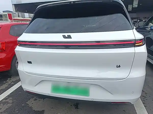 Li Auto L6 2024