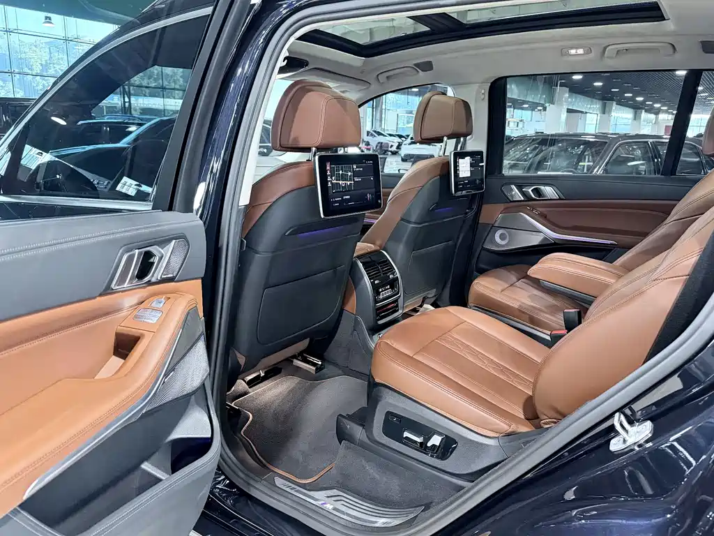 BMW X7 2023 — фото 11