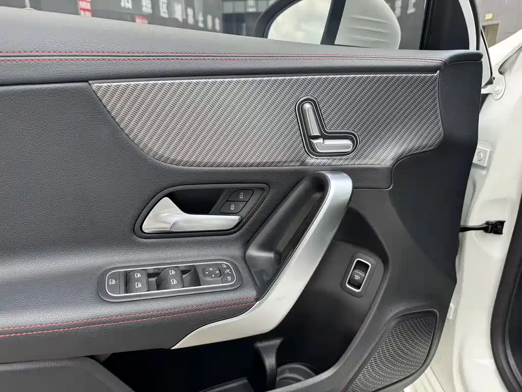 Mercedes-Benz A-Class 2023 — фото 21
