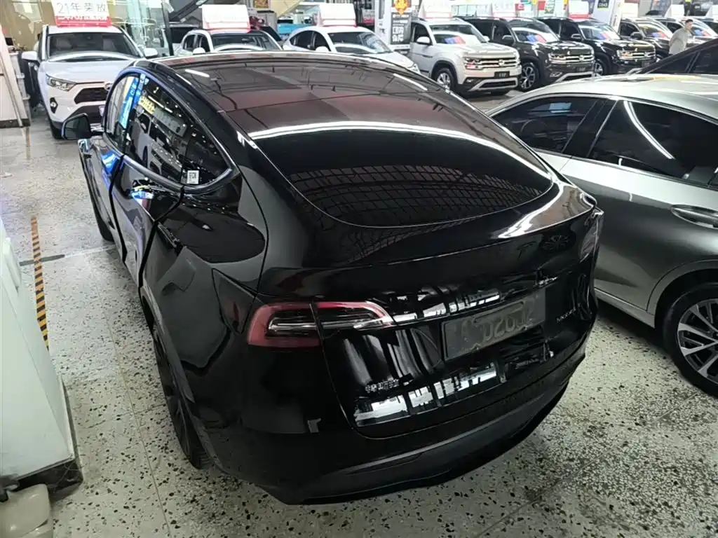 Tesla Model Y 2022 — фото 5