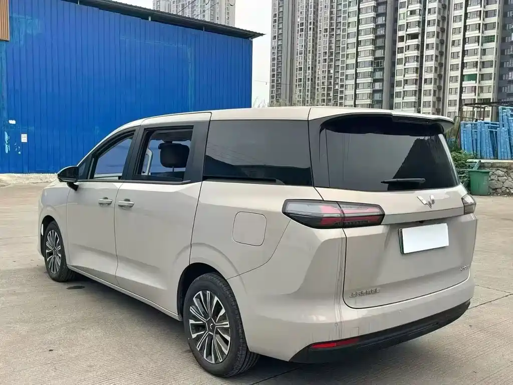 Wuling Starlight 730 EV 2025 — фото 9