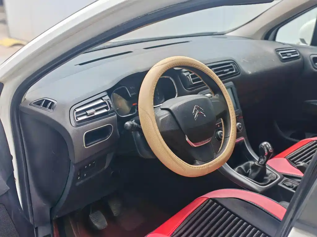 Citroen C4 2018 — фото 14