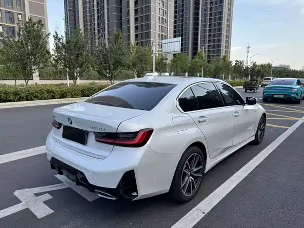 BMW 3 Series 2025