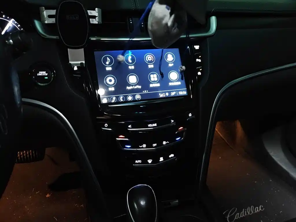Cadillac XTS 2018 — фото 14