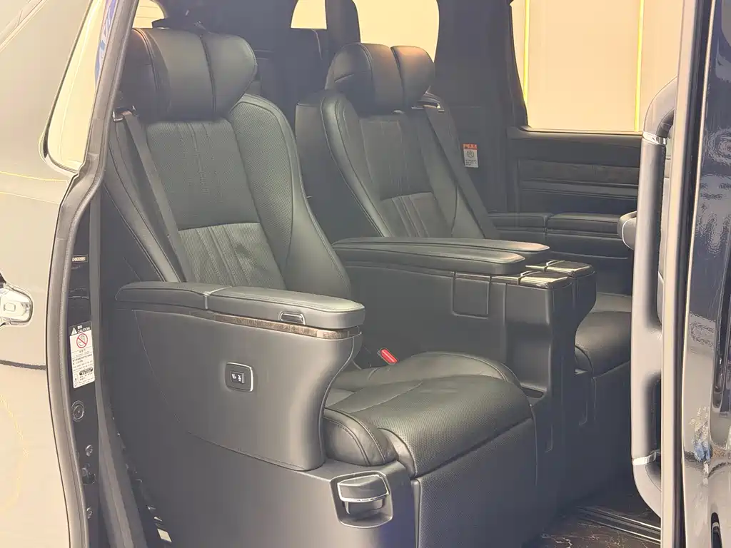 Toyota Alphard 2019 — фото 6
