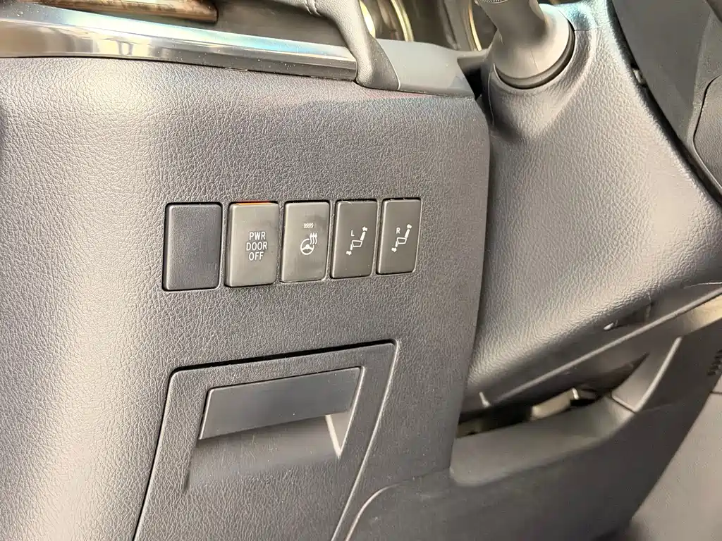 Toyota Alphard 2019 — фото 10