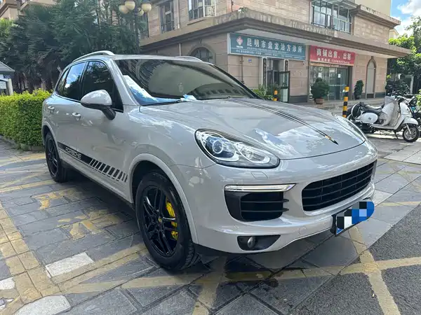 Porsche Cayenne 2016
