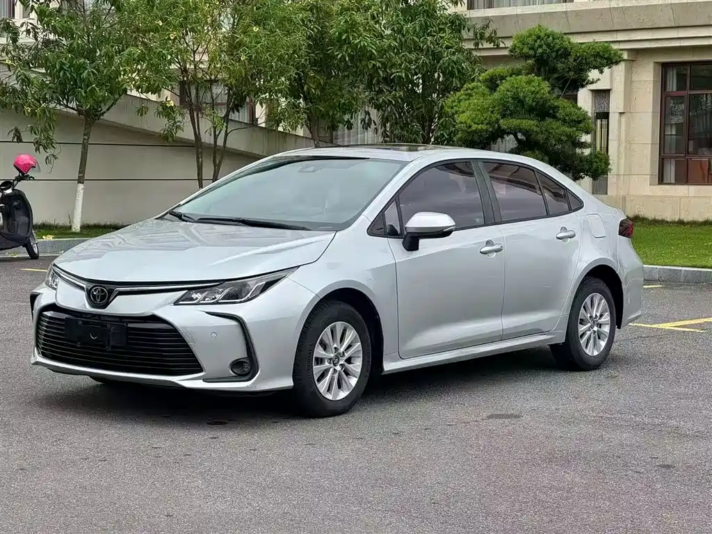 Toyota Corolla 2019 — фото 24