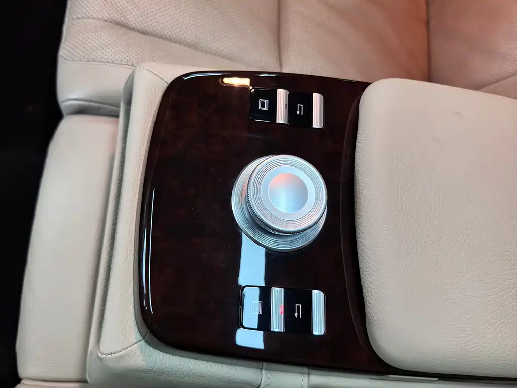 Mercedes-Benz S-Class 2008 — фото 18