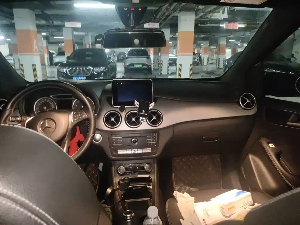 Mercedes-Benz B-Class 2017 — фото 19
