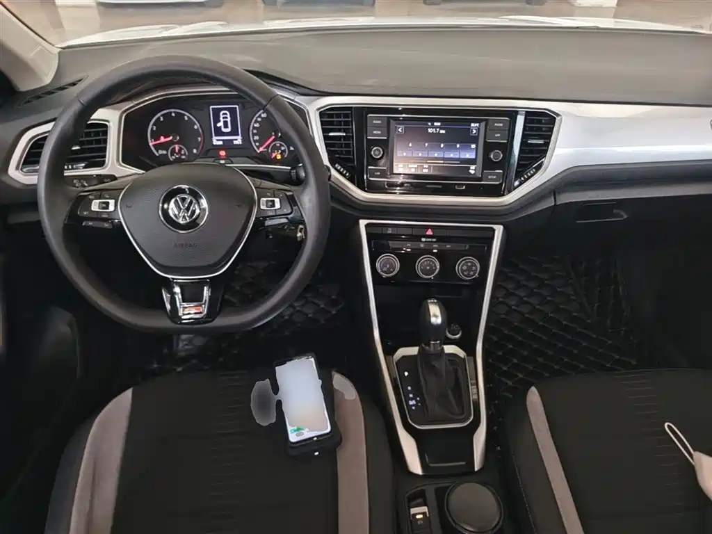 Volkswagen T-Roc 2019 — фото 10