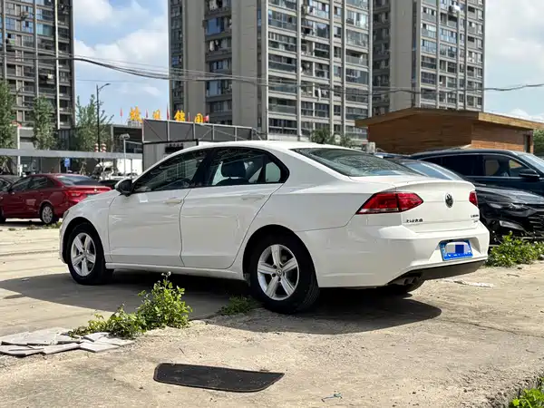 Volkswagen Lamando 2015