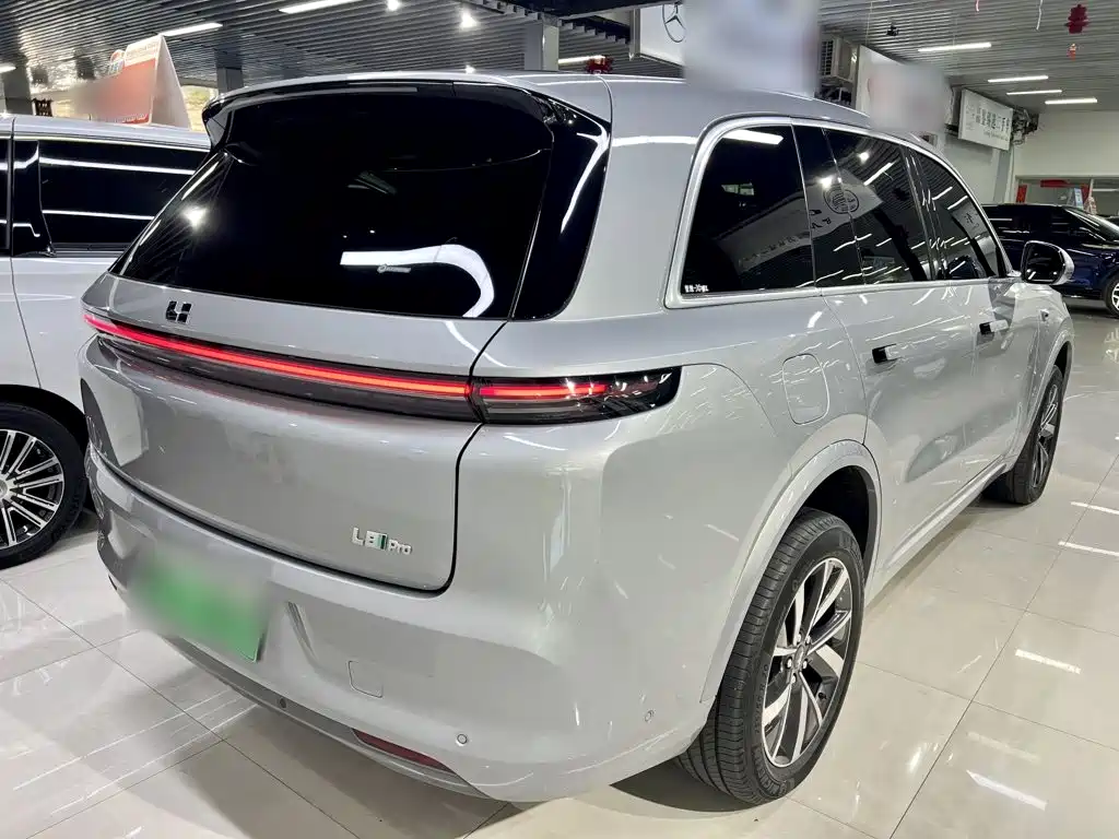 Li Auto Li L8 2023