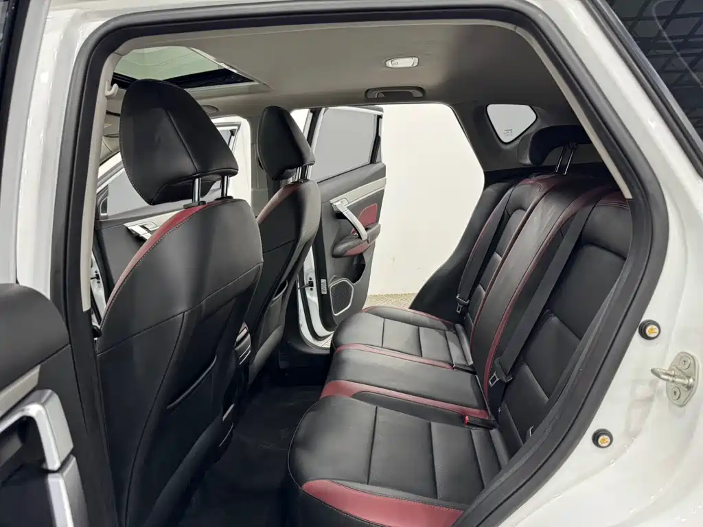 Geely Binyue 2022
