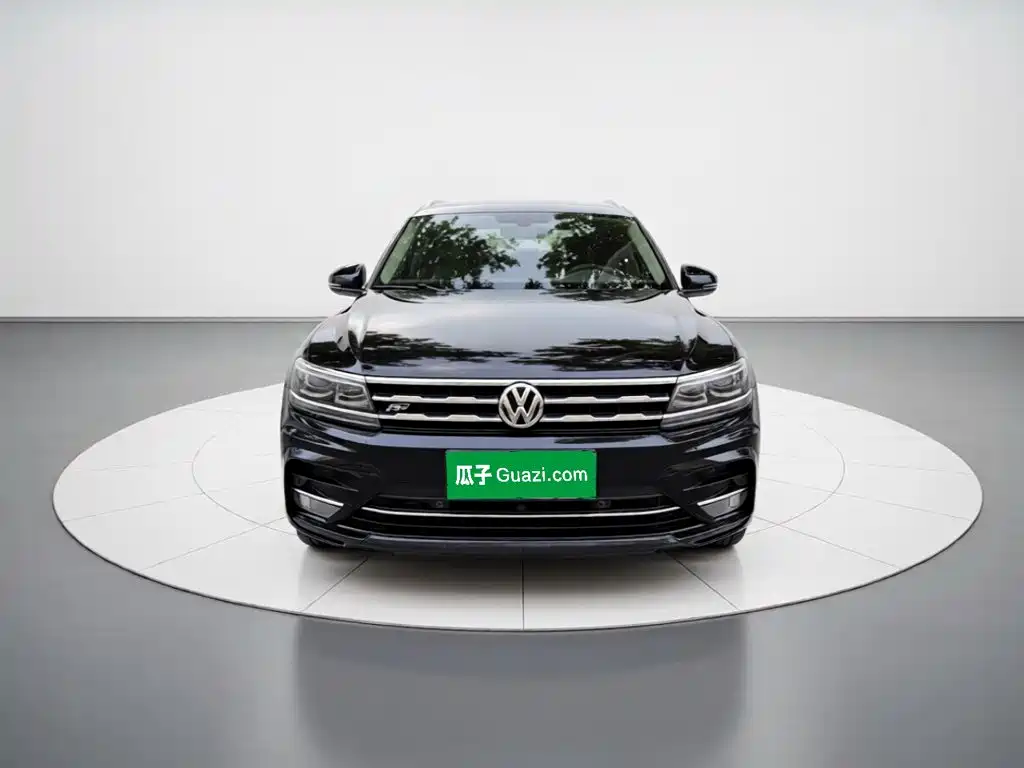 Volkswagen Tiguan L 2020 — фото 2
