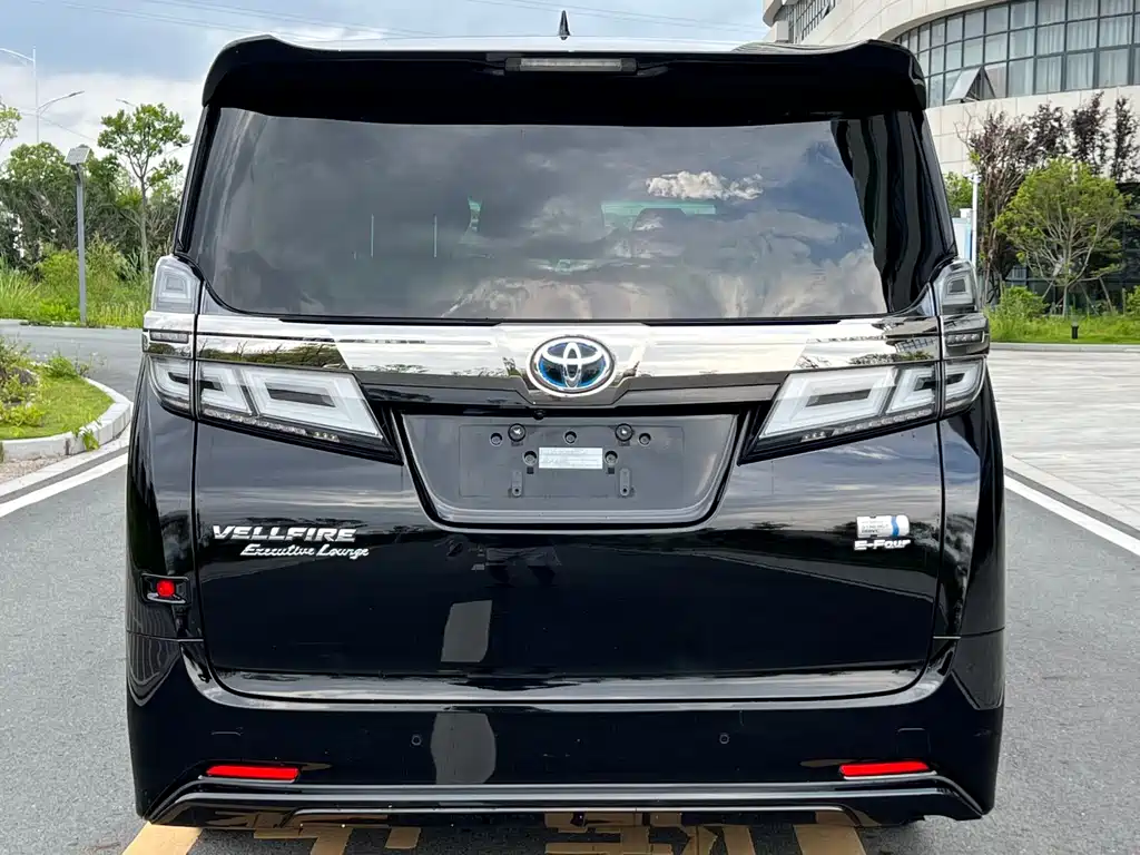 Toyota Vellfire 2021 — фото 5
