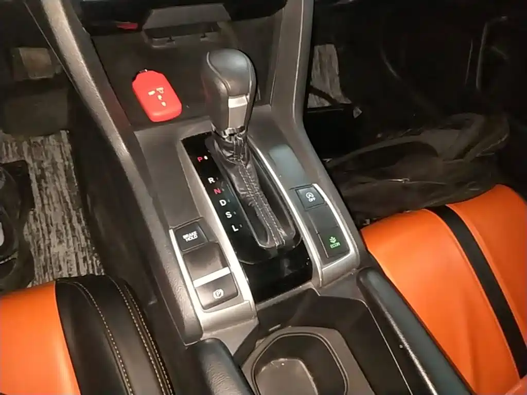 Honda Civic 2016 — фото 14