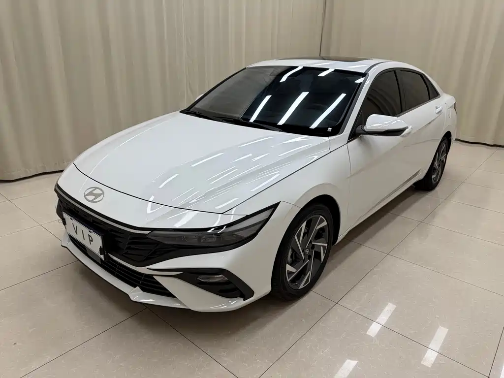 Hyundai Elantra 2024