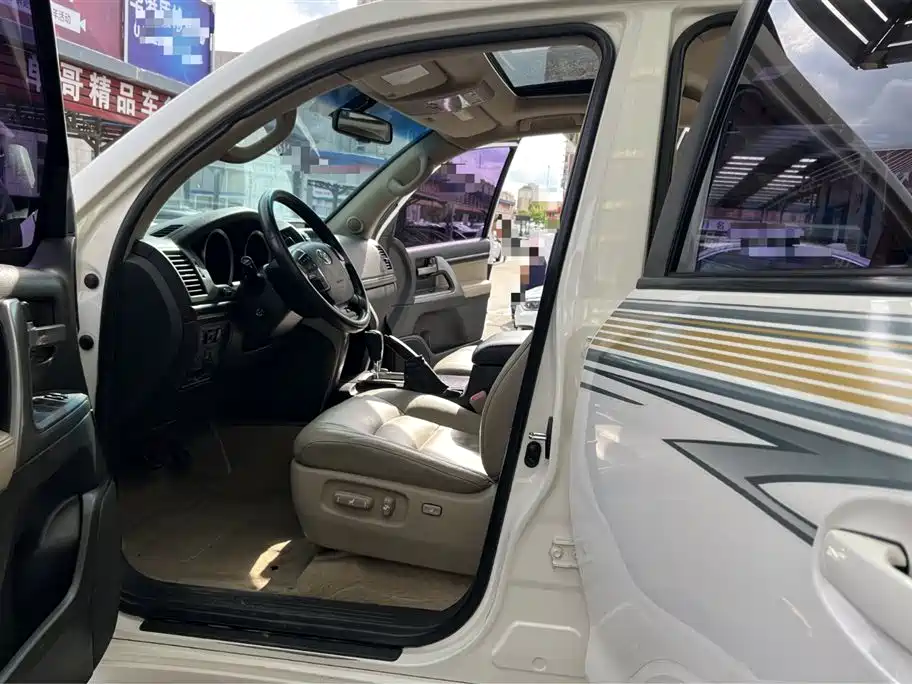 Toyota Land Cruiser 2008 — фото 21