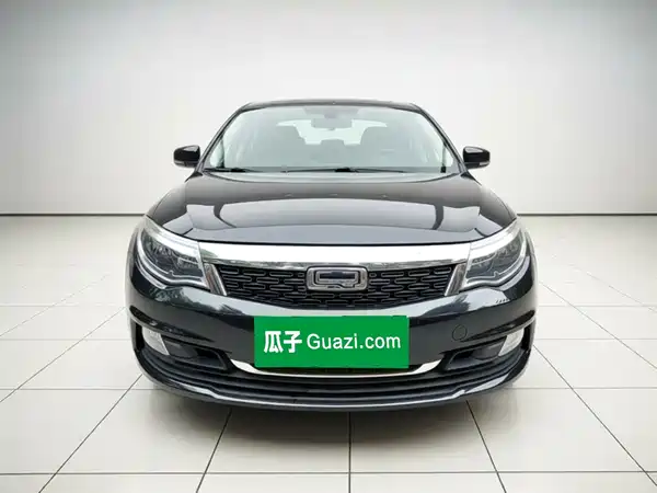 Qoros 3 2017