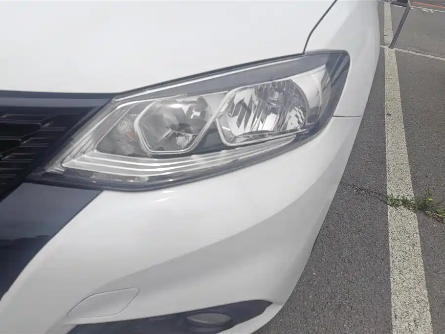 Nissan Tiida 2019