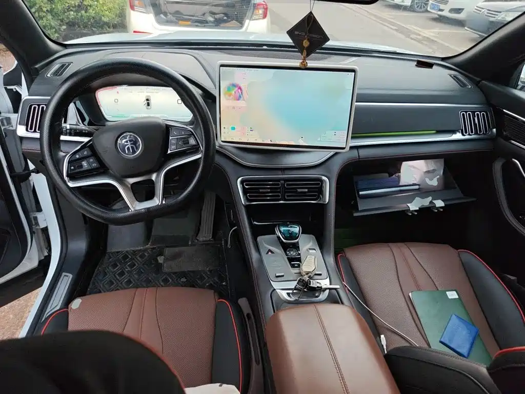 BYD Song PLUS New Energy 2023 — фото 10