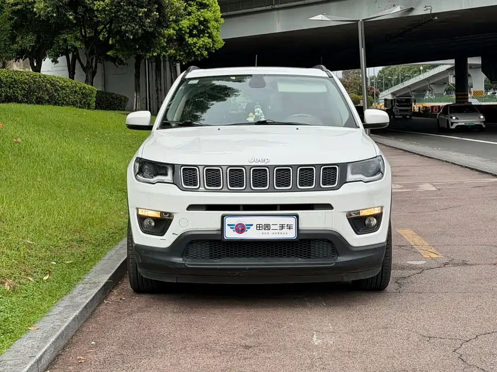 Jeep Compass 2017 — фото 2