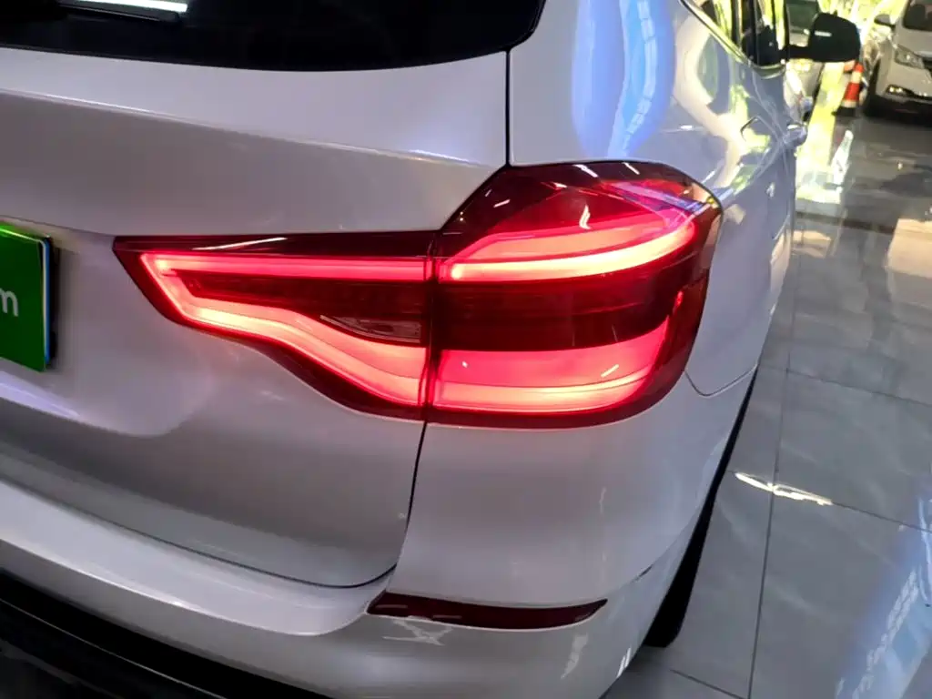 BMW X3 2019 — фото 8