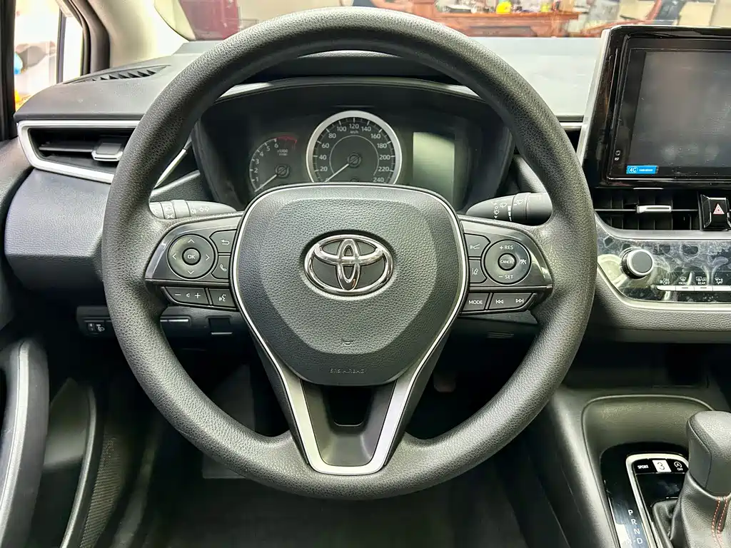 Toyota Corolla 2023 — фото 15