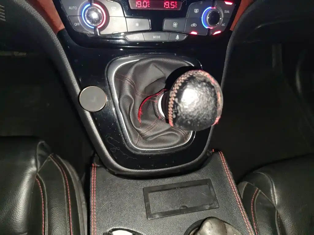 Haval H6 2015 — фото 15