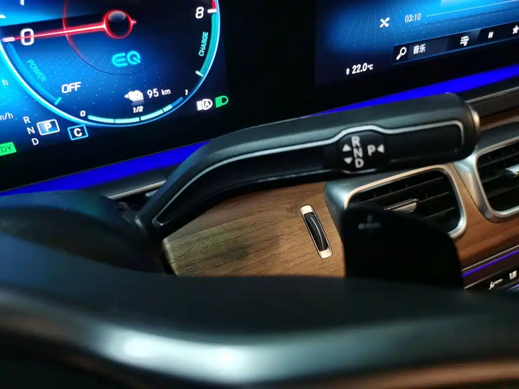 Mercedes-Benz GLE New Energy 2023 — фото 15