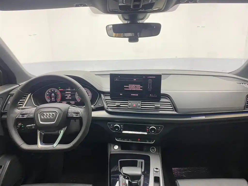 Audi Q5L 2023 — фото 13