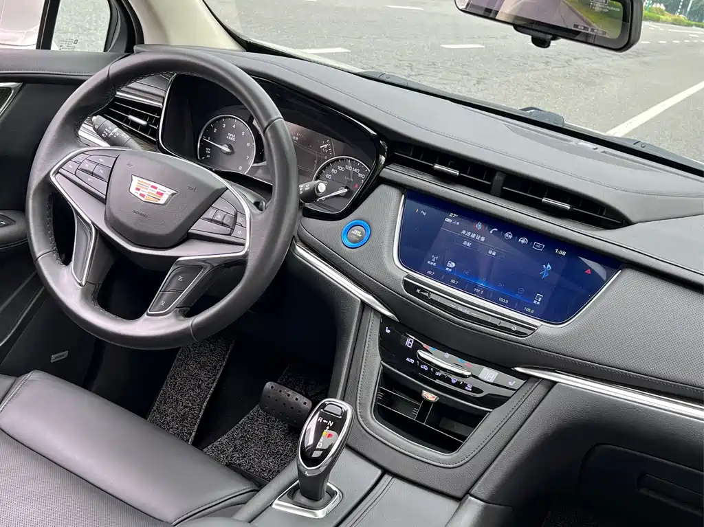 Cadillac XT5 2019 — фото 12