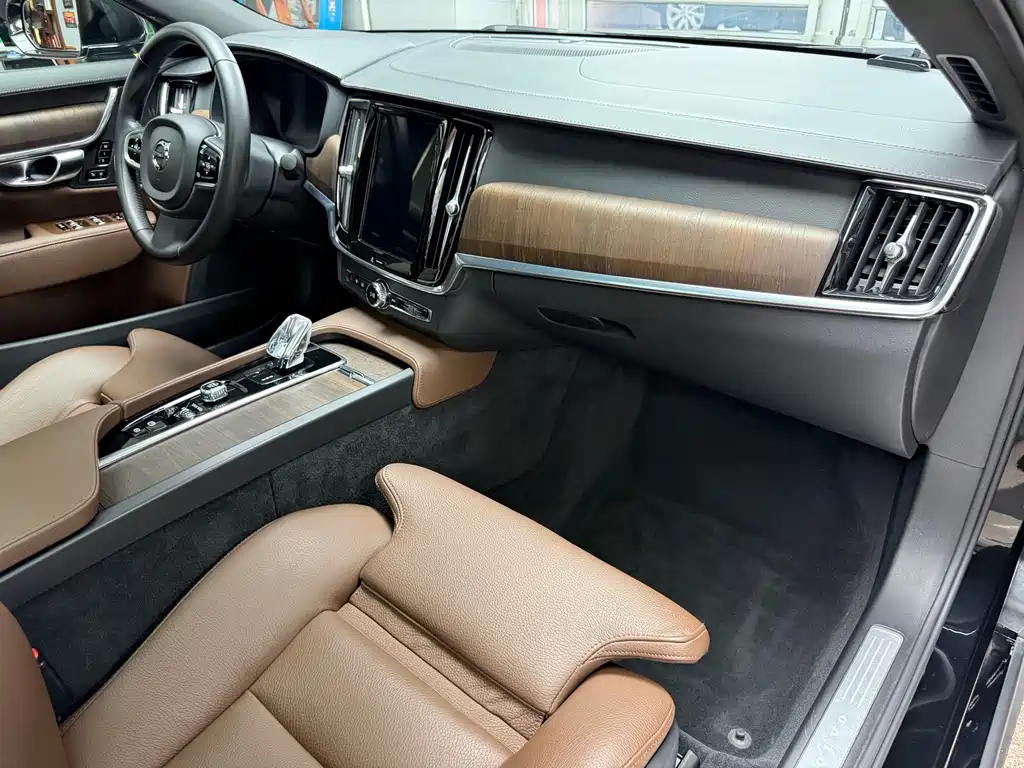 Volvo S90 2021 — фото 33